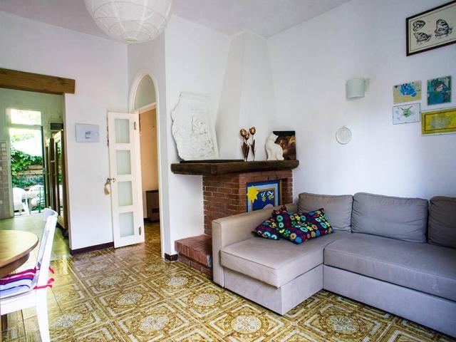 Casa singola in affitto Vittoria Apuana, Forte dei Marmi