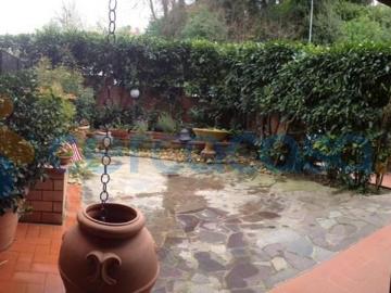 Casa singola in ottime condizioni in affitto a Monteriggioni