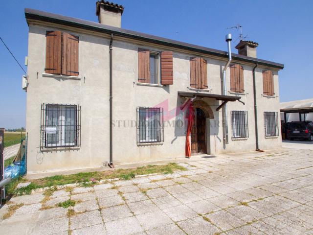 Casa singola in vendita a Melara