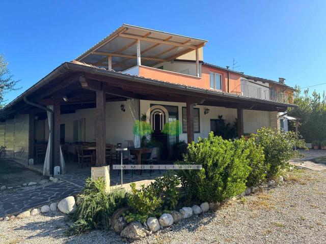 Casa singola in vendita a Monsampolo del Tronto