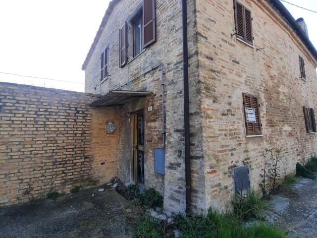 Casa singola in vendita a Monterubbiano, Montotto