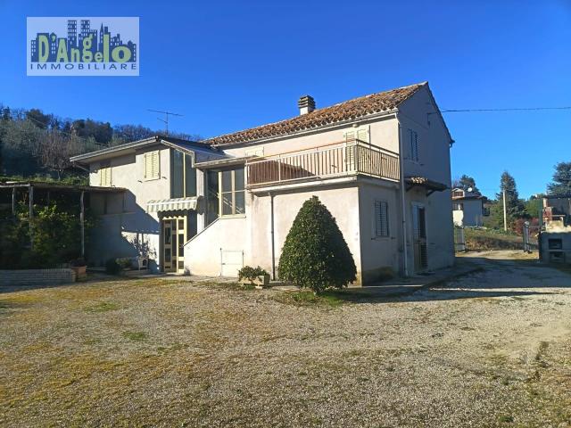 Casa singola in vendita a Offida