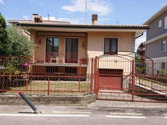 Casa singola in vendita a Bardolino