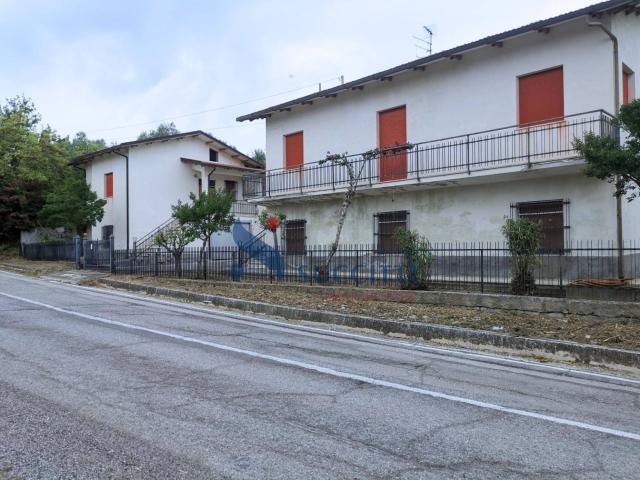 Casa singola in vendita a Bellante