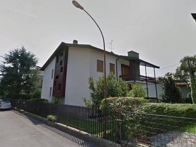 Casa singola in vendita a Bergamo, Valtesse