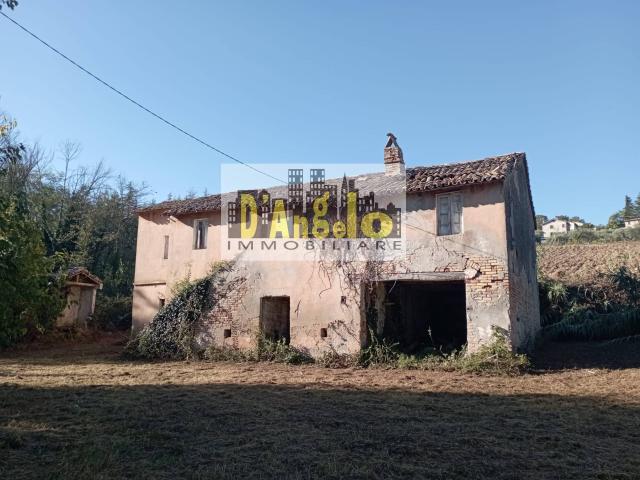 Casa singola in vendita a Castel di Lama