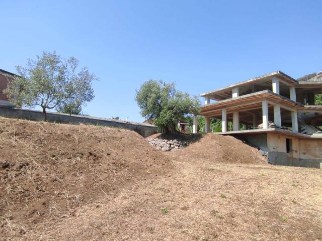 Casa singola in vendita a Castel Morrone, Torone