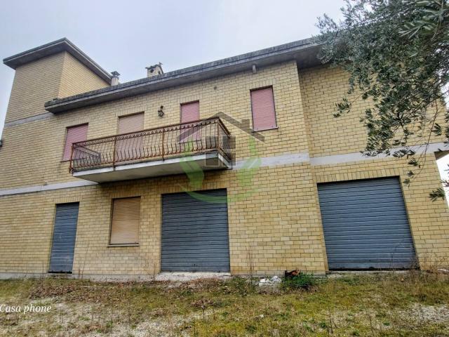 Casa singola in vendita a Castignano