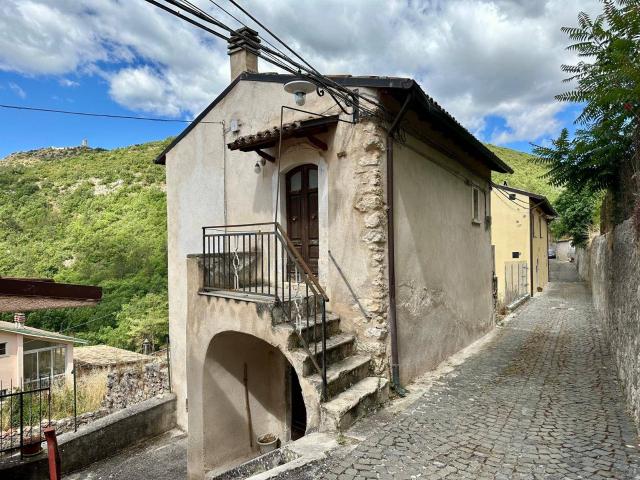 Casa singola in vendita a Caporciano
