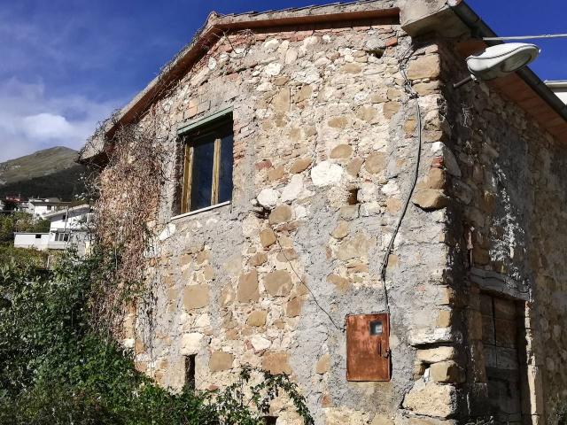 Casa singola in vendita a Civitella del Tronto, Ripe