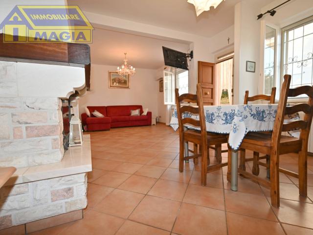 Casa singola in vendita a Colli del Tronto