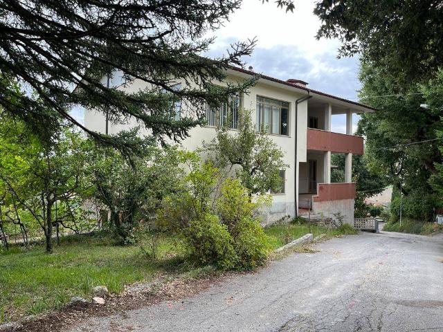Casa singola in vendita a Fabriano, COLLINE FABRIANESI