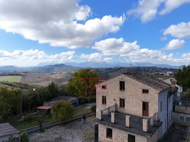 Casa singola in vendita a Falerone, Campagna
