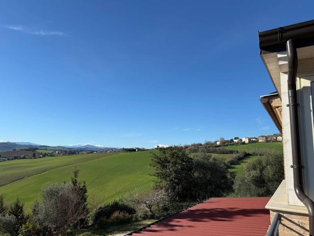 Casa singola in vendita a Fermo, San Giuliano