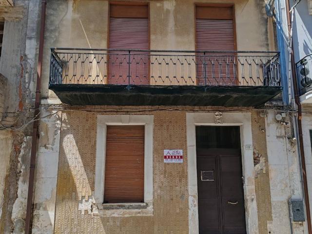 Casa singola in vendita a Floridia