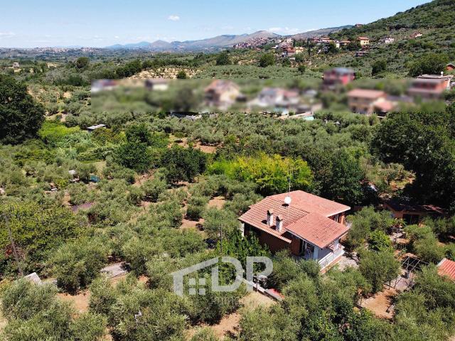 Casa singola in vendita a Palombara Sabina