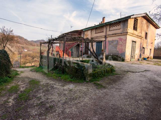 Casa singola in vendita a Prata di Principato Ultra