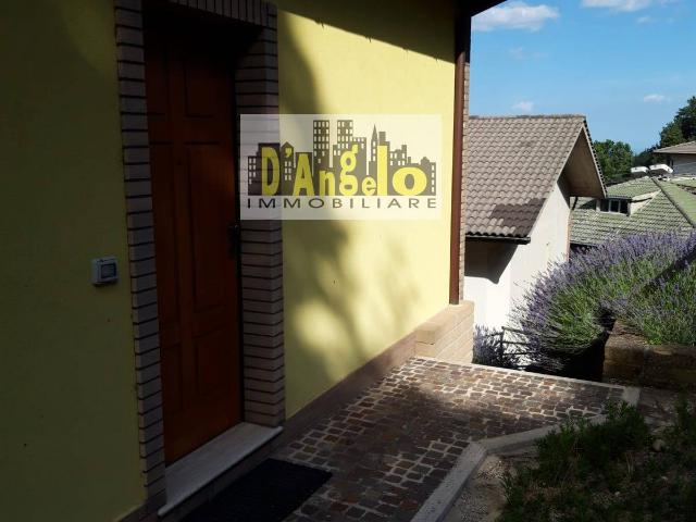 Casa singola in vendita a Rotella, Capradosso