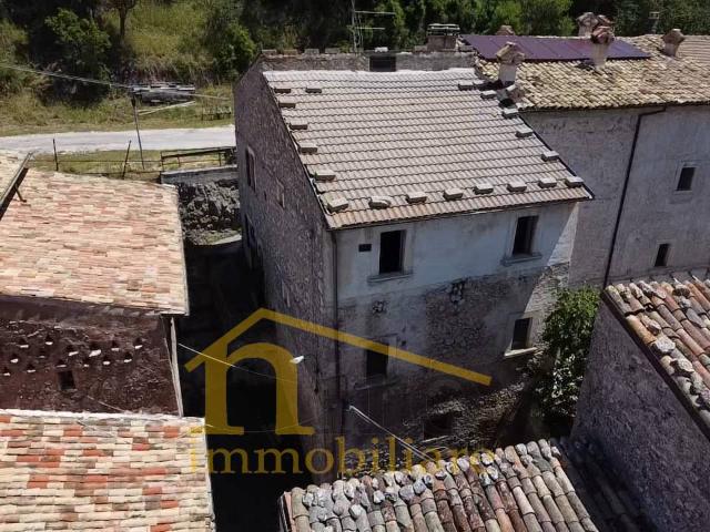Casa singola in vendita a Santo Stefano di Sessanio
