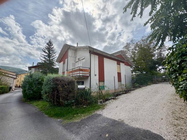 Casa singola in vendita a Sassoferrato