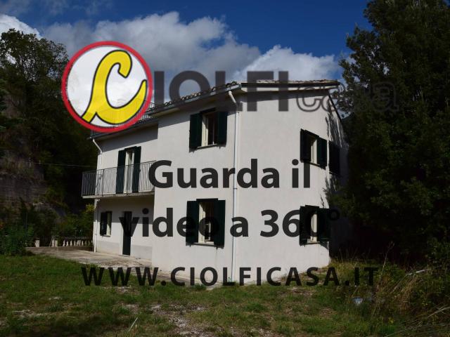 Casa singola in vendita a Vallerotonda, Cerreto