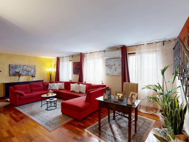Casa singola in vendita a Vedano Olona, C.na Ronco