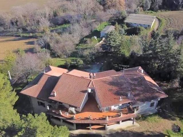 Casa singola Soluzione indipendente in vendita a Fermo