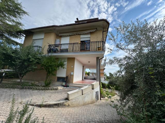 Casa singola Soluzione indipendente in vendita a Rapagnano, Piane di Rapagnano
