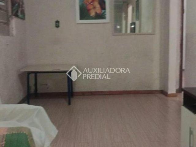 Casa sobrado, 04 quartos, 02 banheiro no Jardim Algarve em Alvorada