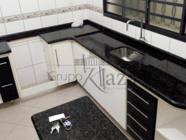 Casa Sobrado 187m² 3 Dormitórios Jardim Terras de São João Jacareí SP