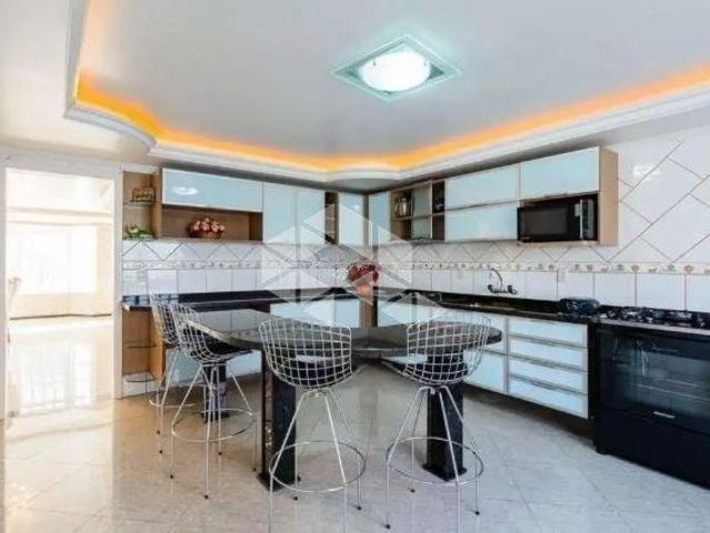 Casa sobrado com piscina, 3 dormitórios a venda no Parque Santa Fé