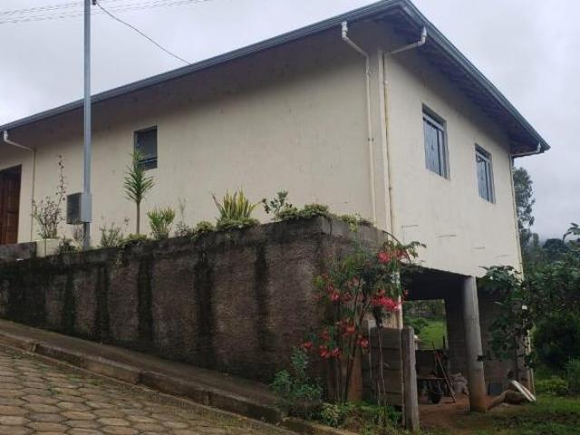 CASA sobrado com suíte e vista do alto 200m2