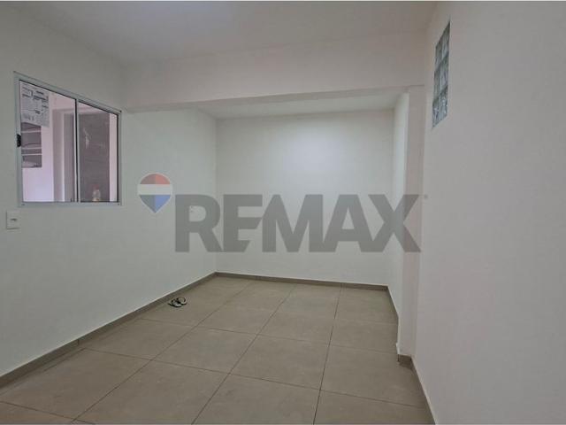 Casa Sobrado com 140 metros totalmente reformado Rua tranquila excelente localizacao