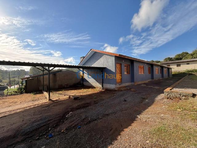 Casa / Sobrado com 2 dormitórios, 1 vaga para alugar por R$ 1.200,00