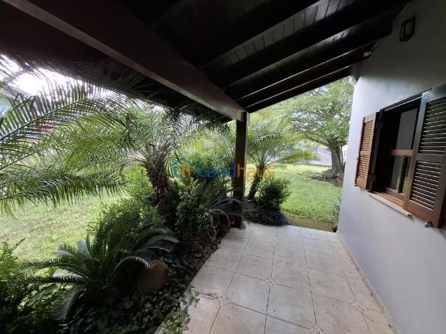 Casa / Sobrado com 2 dormitórios para alugar por R$ 2.590,00