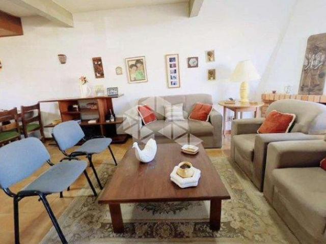 Casa Sobrado com 3 dormitórios sendo 1 suíte mobiliado com Vista Mar em Capão da Canoa