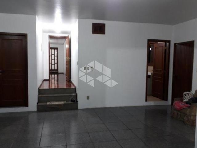 Casa / sobrado com 4 Dormitórios. para Venda, por R$ 1.200.000,00