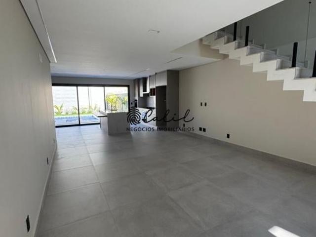 Casa Sobrado com 4 quartos 3 suítes 241,64m² à venda por R$ 1.690.000,00 Condomínio Alto da Boa