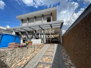 Casa Sobrado com 4 Quartos à Venda, Vila Hortência Sorocaba