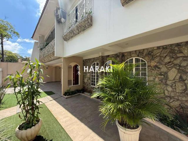 Casa / Sobrado Comercial para Locação em Maringá/PR Zona 05 6 Quartos