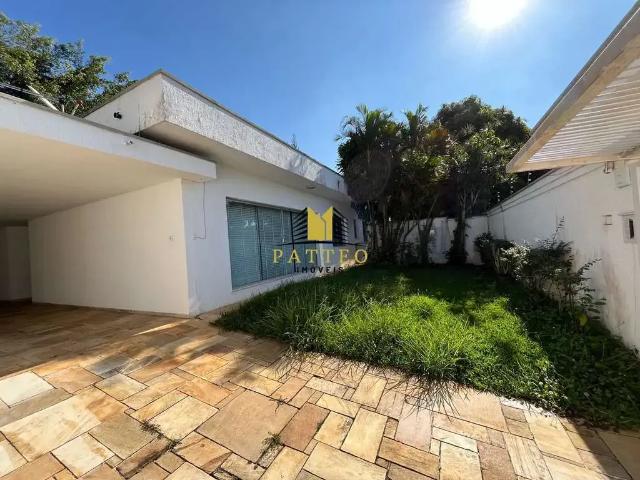 Casa / Sobrado Comercial para Locação em Mogi das Cruzes/SP Vila Oliveira 3 Quartos