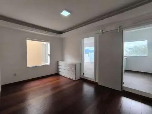 Casa / Sobrado Comercial para Locação em Mogi das Cruzes/SP Vila Oliveira 2 Quartos