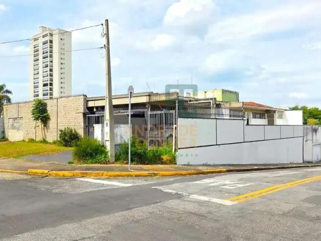 Casa / Sobrado Comercial para Locação em Mogi das Cruzes/SP Vila Oliveira 5 Quartos