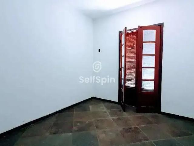 Casa / Sobrado Comercial para Locação em Niterói/RJ Piratininga