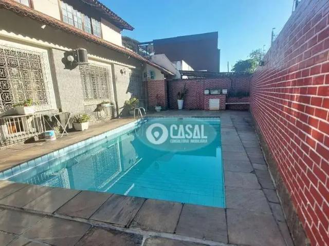 Casa / Sobrado Comercial para Locação em Niterói/RJ São Francisco 6 Quartos