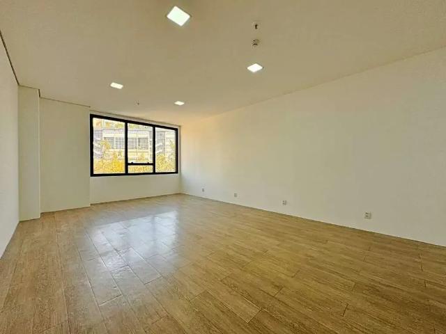 Casa / Sobrado Comercial para Locação em Nova Lima/MG Vila da Serra