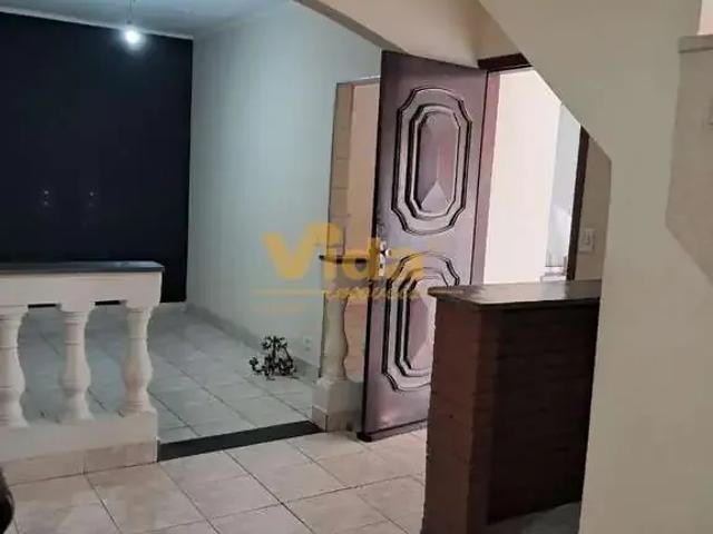 Casa / Sobrado Comercial para Locação em Osasco/SP Km 18 3 Quartos