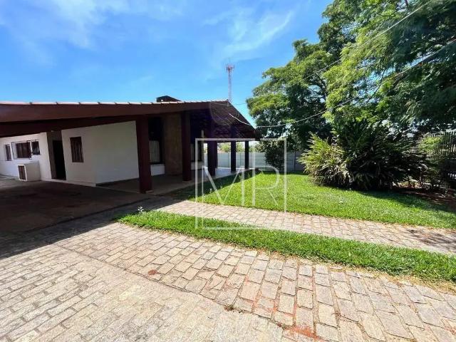 Casa / Sobrado Comercial para Locação em Atibaia/SP Vila Santista 3 Quartos
