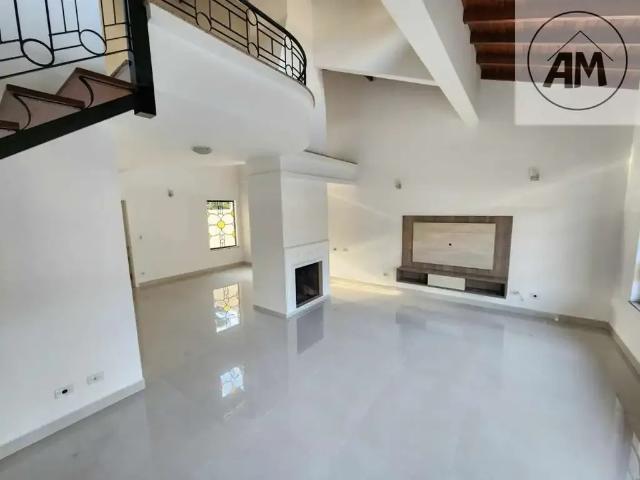 Casa / Sobrado Comercial para Locação em Atibaia/SP Vila Santista 3 Quartos
