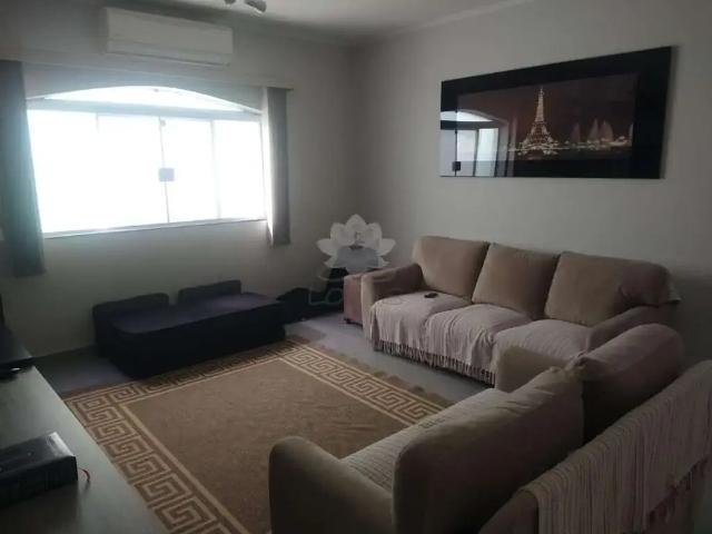Casa / Sobrado Comercial para Locação em Atibaia/SP Jardim Brasil 4 Quartos